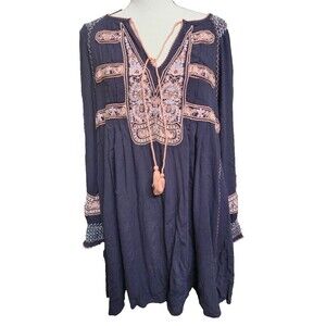 Free People Oversized Top Size Medium Embroidered Tassel